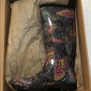 NEW Kamik women’s Kelsey rain boots size 7